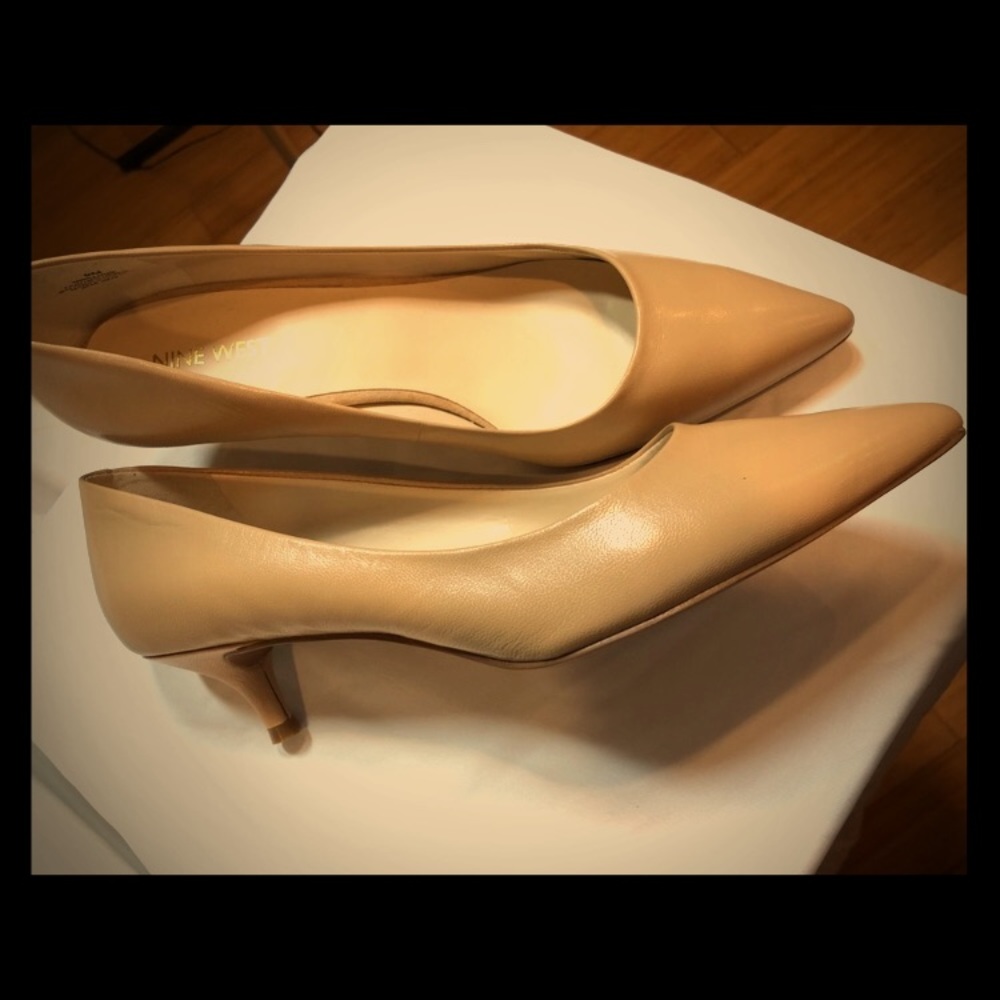 Nine West kitten heels, low heel size 9